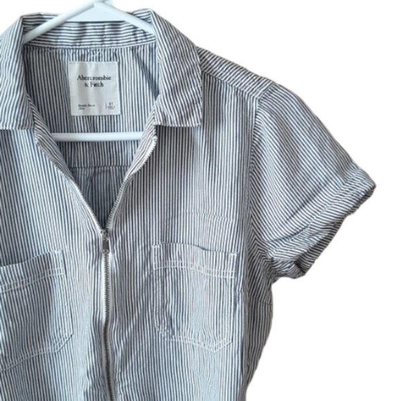 Abercrombie & Fitch Pants - Abercrombie & Fitch Short Sleeve Striped Pantsuit Shorts With Strap | Size S